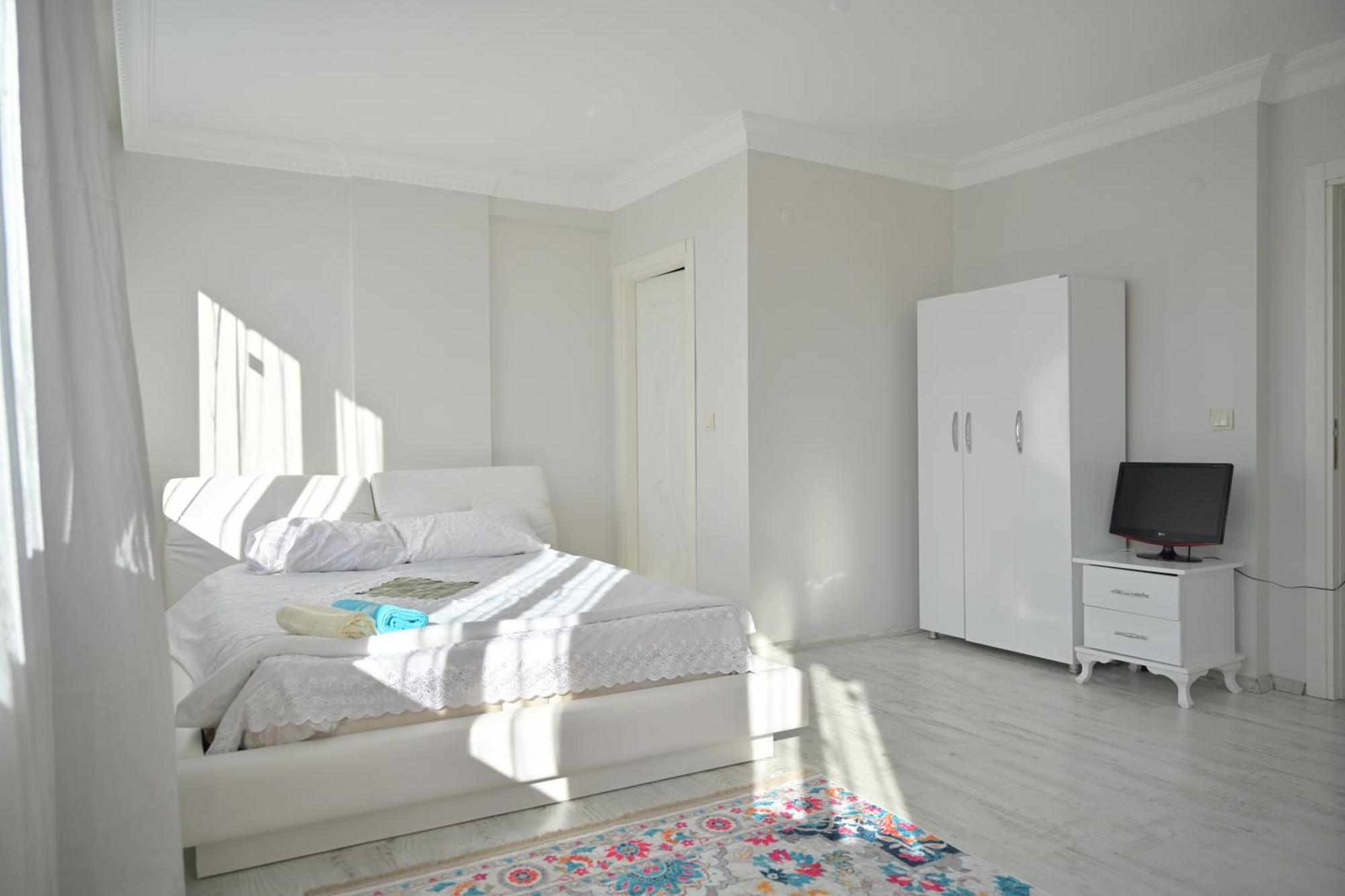 Orman Villa Hotel Is 6 Minutes From The Airport Arnavutkoy Exterior foto
